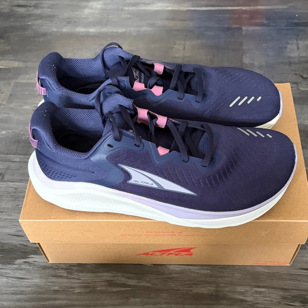 Altra W Paradigm 8